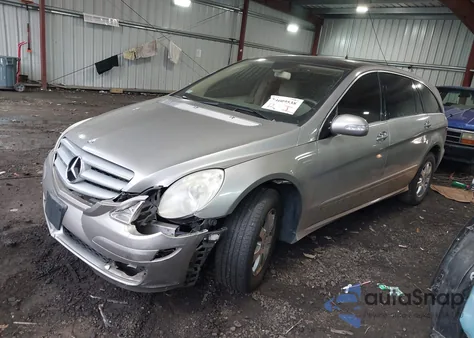 2007 Mercedes-Benz R 350 4Matic z USA, uszkodzony, nr VIN 4JGCB65E97A037627